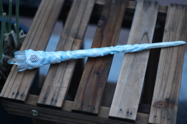 Ice Queen<br><br>Blue Crystal Magick Wand - Image 4